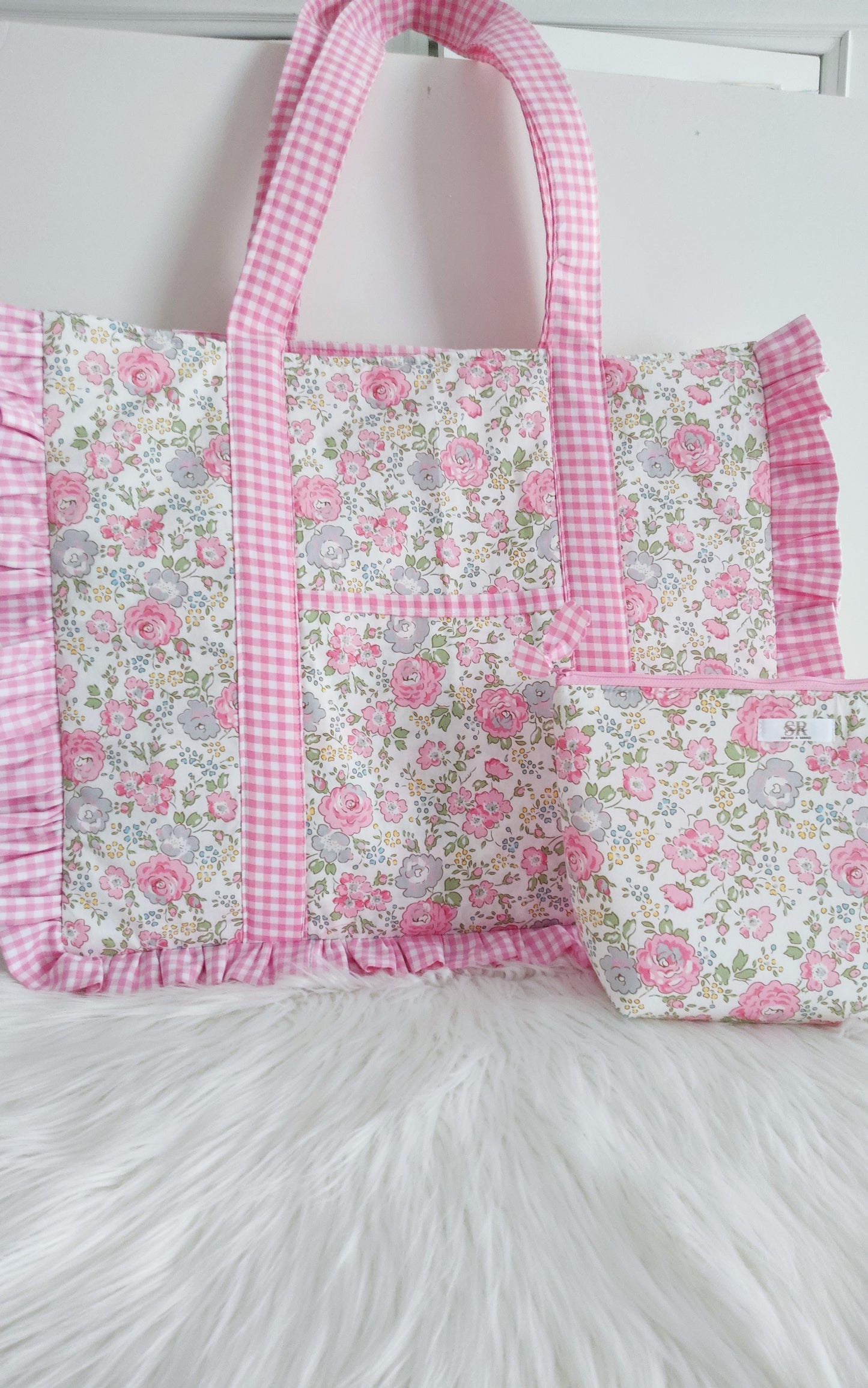 Bolso Tote de Tela con Volantes y Neceser a Juego | Hecho a Mano