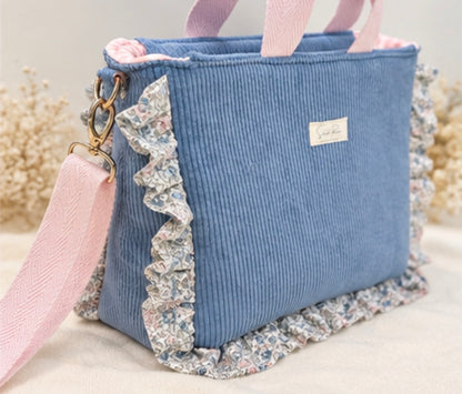 Bolso de pana con volante y bandolera ajustable