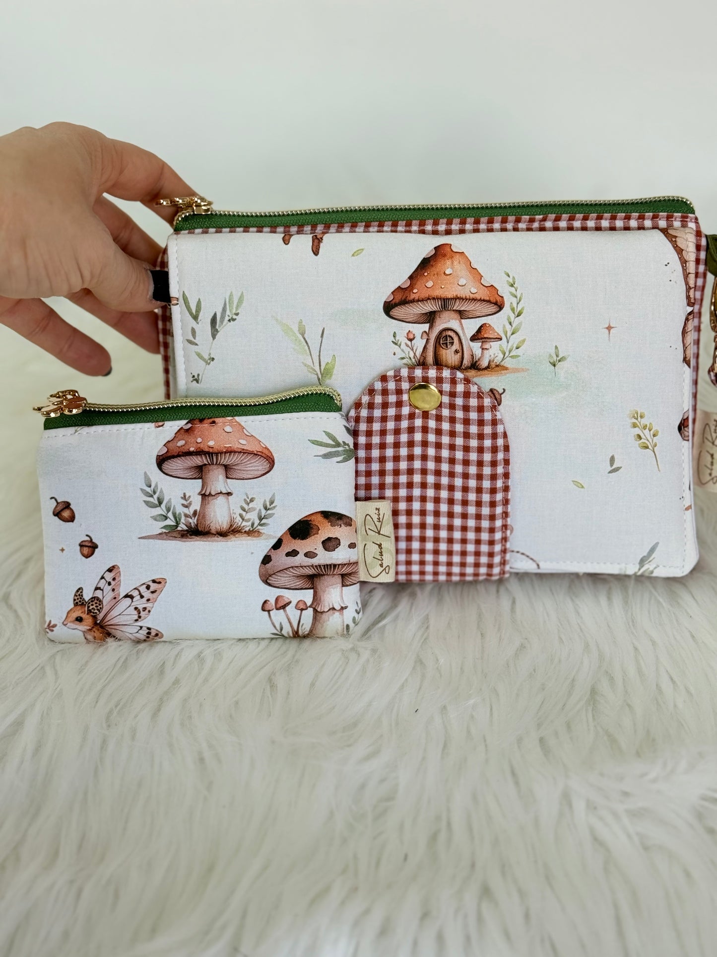 Bolso-Mochila Artesanal de Tela – Diseño de Hadas y Setas