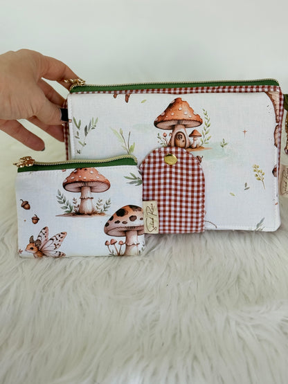 Bolso-Mochila Artesanal de Tela – Diseño de Hadas y Setas