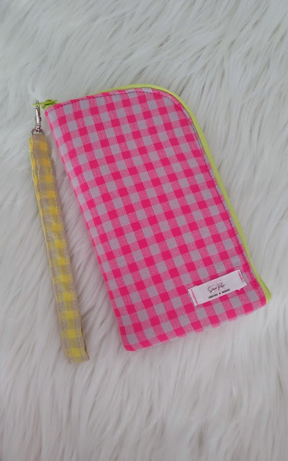 Funda de móvil acolchada con bolsillos interiores
