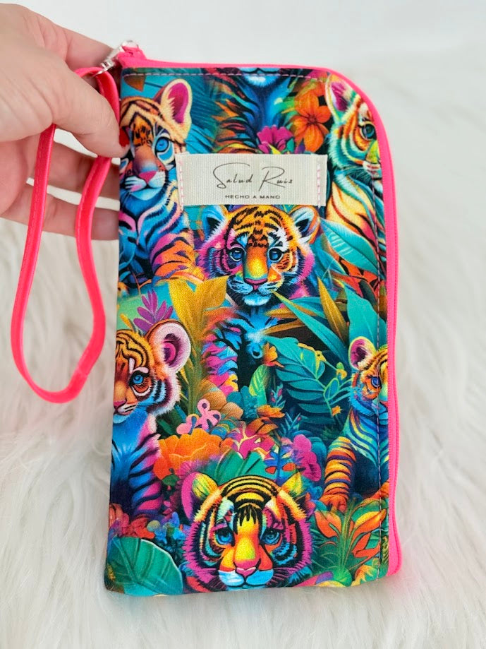 Funda de móvil acolchada con bolsillos interiores