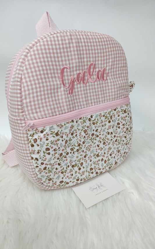 Mochila Guardería Personalizada – Tela Vichy Rosa y Flores