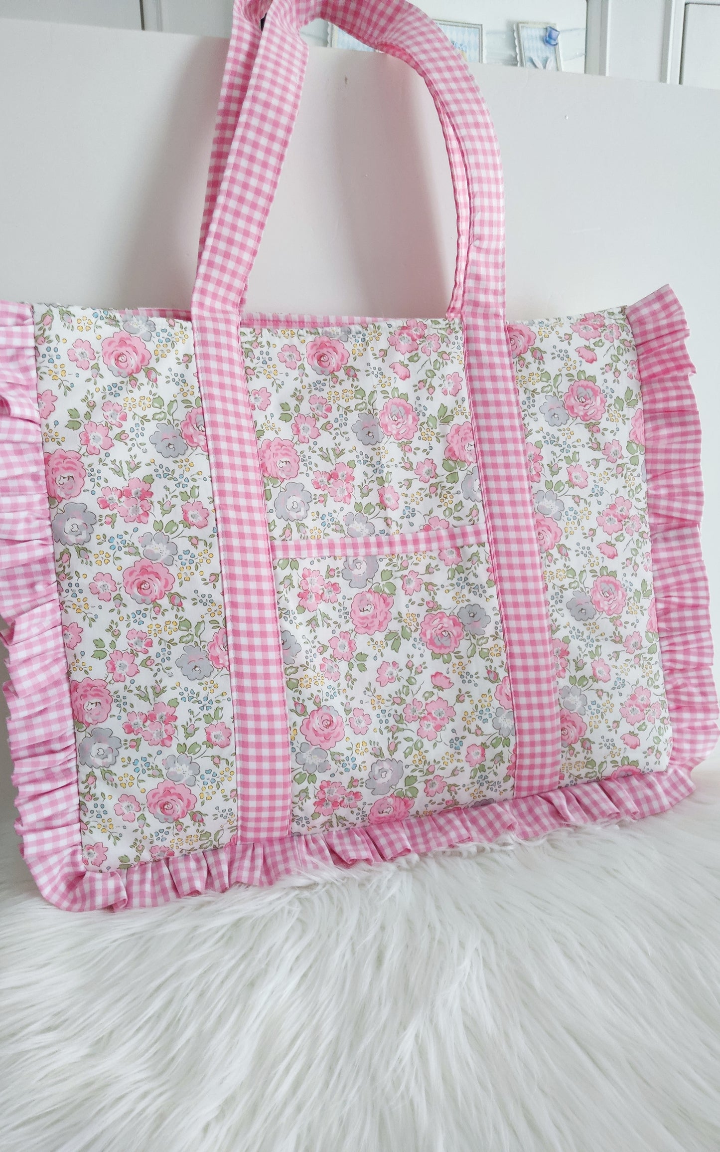 Bolso Tote de Tela con Volantes y Neceser a Juego | Hecho a Mano