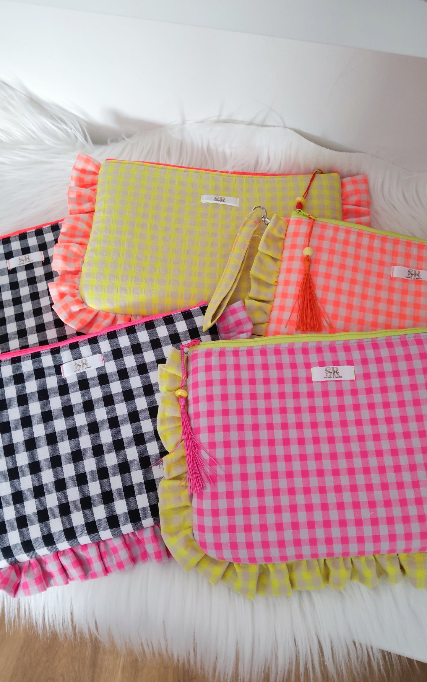 Cartera de Mano Vichy con Volantes